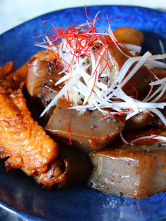 鶏手羽と蒟蒻の赤味噌煮-レシピのメイン写真