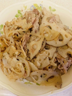 【簡単】豚バラ肉とレンコンの蒸し炒め-レシピのメイン写真