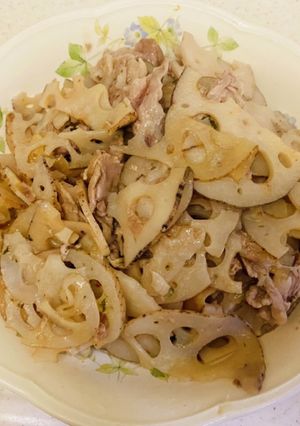 【簡単】豚バラ肉とレンコンの蒸し炒め-レシピのメイン写真