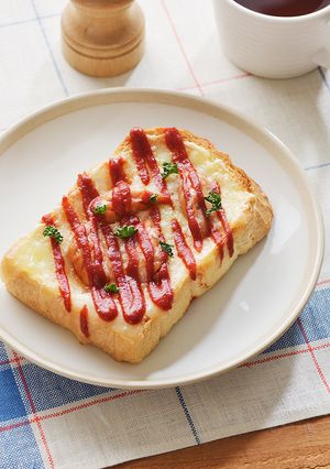 チーズとろけるオープンホットドッグ-レシピのメイン写真