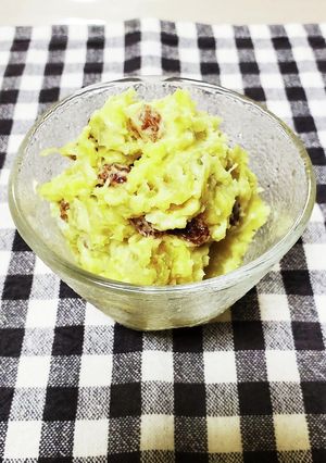 干し葡萄入りさつま芋サラダ-レシピのメイン写真