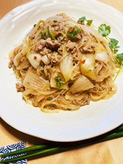 新玉ねぎとひき肉のピリ辛春雨-レシピのメイン写真