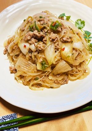 新玉ねぎとひき肉のピリ辛春雨-レシピのメイン写真