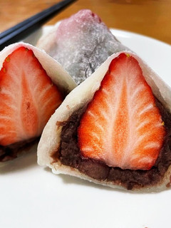 余った餅で、いちご大福-レシピのメイン写真