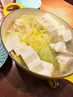 鶏肉が美味♪鷹の爪を入れて★鶏の水炊き-レシピのメイン写真