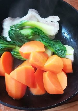 蒸し野菜【人参、チンゲン菜、豚バラ】-レシピのメイン写真