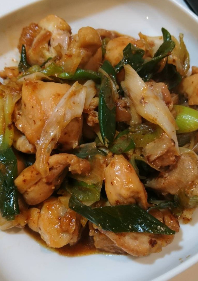 簡単！激ウマ！鶏もも肉のガリバタ炒め♪-レシピのメイン写真