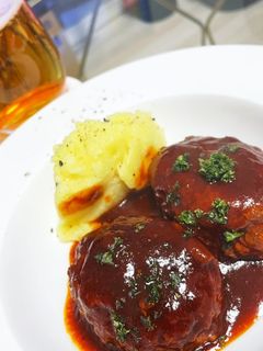 デミグラスソース☆濃厚煮込みハンバーグ-レシピのメイン写真