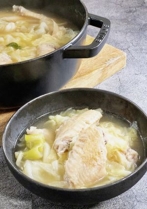 鶏手羽先とキャベツのスープ煮-レシピのメイン写真