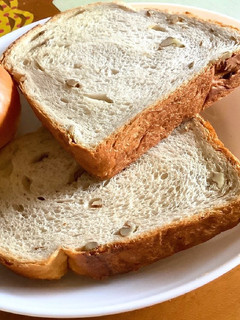 全粒粉くるみ食パン-レシピのメイン写真