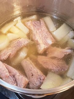 シンプル簡単!スペアリブと大根の塩煮-レシピのメイン写真