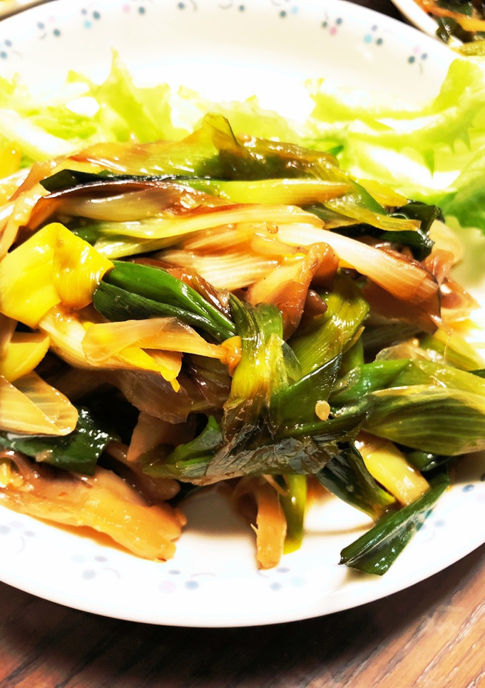 材料２つ！ネギ消費！ネギと舞茸の炒め物-レシピのメイン写真