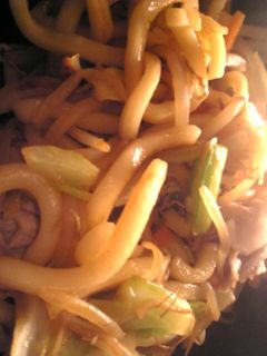 豚薄切り肉ともやしとキャベツの焼きうどん-レシピのメイン写真