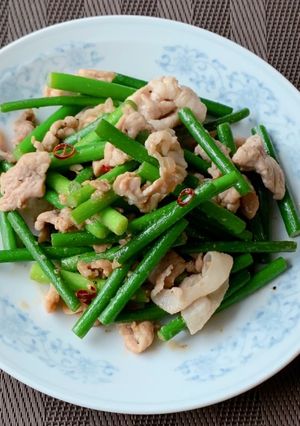 豚肉とにんにくの芽の炒め物-レシピのメイン写真
