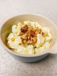 旨旨爽やか♪りんごとセロリのクリチサラダ-レシピのメイン写真