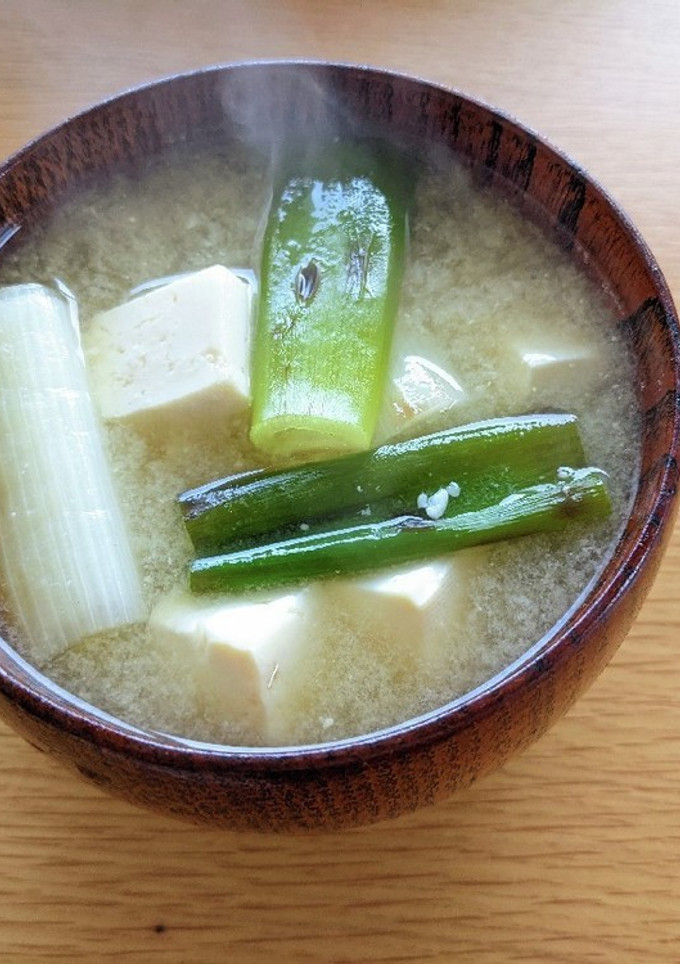 一人暮らしʕ·ᴥ·ʔ焼きねぎのお味噌汁-レシピのメイン写真
