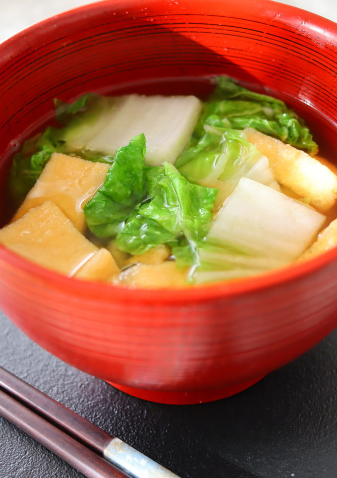 簡単！白菜と油揚げの美味しい味噌汁-レシピのメイン写真