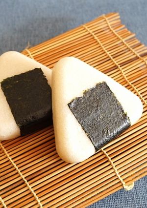 レンジで簡単!米粉100%のおにぎりパン-レシピのメイン写真