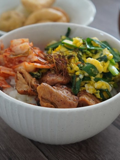 大豆ミートのにらたまビビンバ丼-レシピのメイン写真