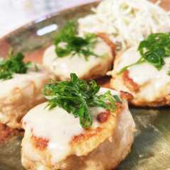 รูปของ ひき肉と玉ねぎの簡単チーズつくね