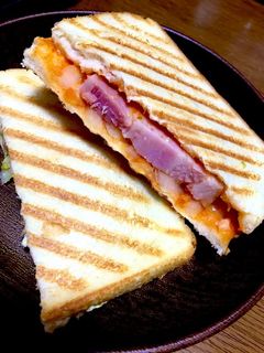 贅沢ベーコンのホットサンド-レシピのメイン写真