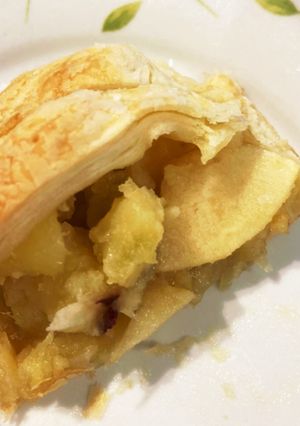 サツマイモの煮物の残りとリンゴの簡単パイ-レシピのメイン写真