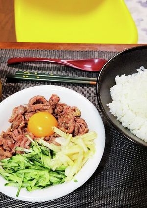 余ったローストビーフリメイク・ユッケ-レシピのメイン写真