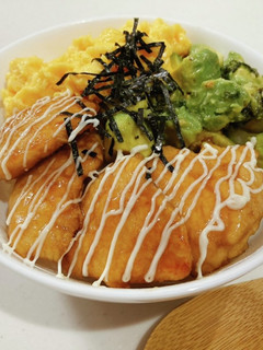 鶏胸肉で♡アボカドてりたまチキン丼-レシピのメイン写真