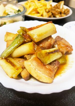 材料2つ！長ネギと鳥もも肉の塩炒め-レシピのメイン写真