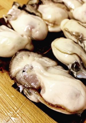 旨味たっぷり♪生食牡蠣の昆布締め-レシピのメイン写真