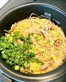 牛肉と豆もやしの炊き込みご飯●焼肉ダレ