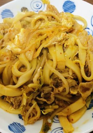 焼肉のタレが決め手＊豚キムチ焼きうどん-レシピのメイン写真