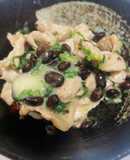 黒豆納豆とチーズのネギ塩ポーク炒め