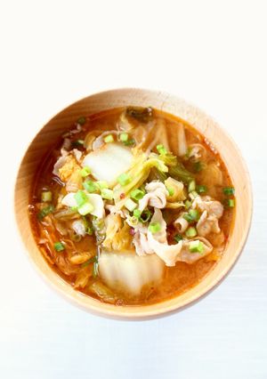 手軽な【豚とキムチのお味噌汁】-レシピのメイン写真