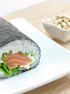 節分に! サーモンクリームチーズの恵方巻-レシピのメイン写真