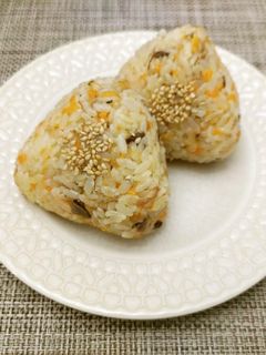 サバ缶の炊き込みおにぎり-レシピのメイン写真