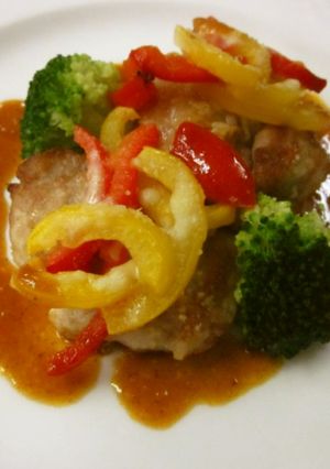 豚フィレ肉のピカタ新玉ねぎとパプリカ焼き-レシピのメイン写真