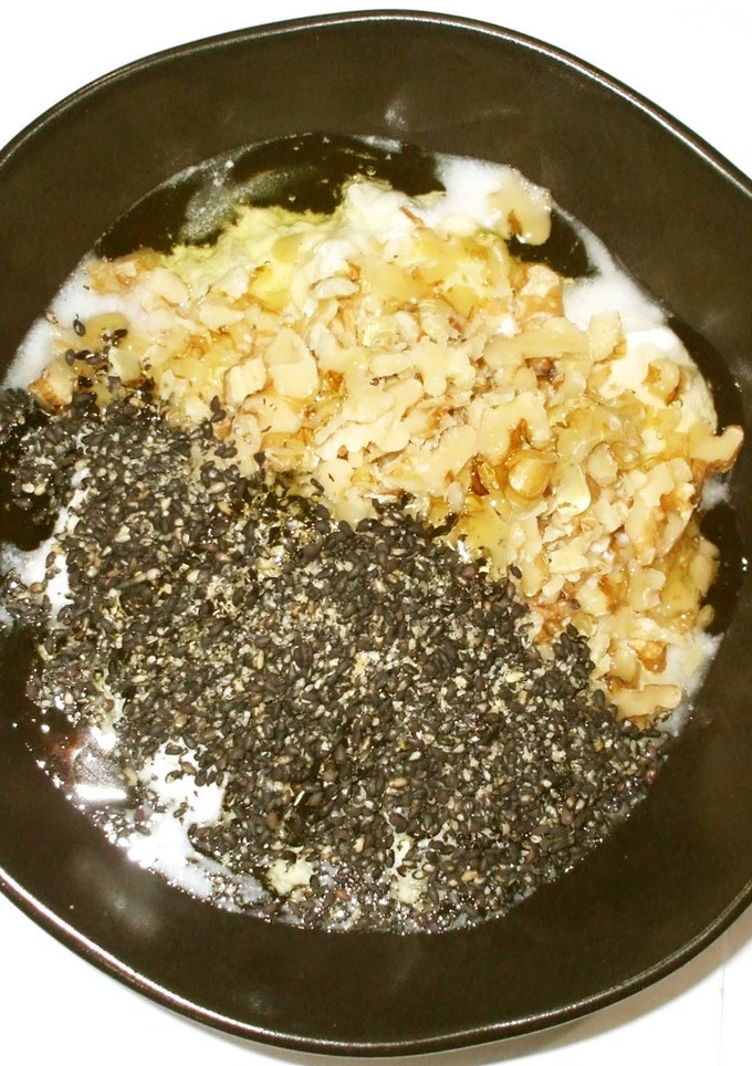くるみ黒胡麻ヨーグルト♪簡単便秘漢方薬膳-レシピのメイン写真