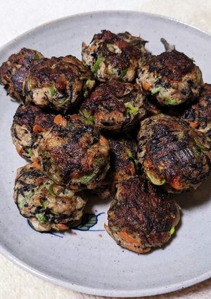 ひじきとねぎと黒ごまの肉団子-レシピのメイン写真