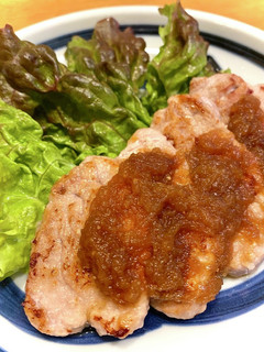 豚ヒレ焼きのオニオンソースがけ-レシピのメイン写真