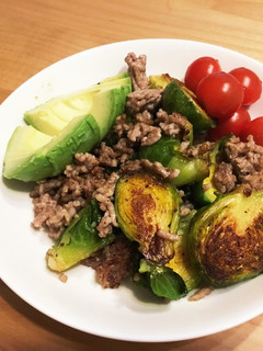 ゴロゴロ芽キャベツとひき肉の炒め物-レシピのメイン写真