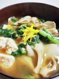 豆腐と春菊のお味噌汁☆舞茸旨味プラスして-レシピのメイン写真
