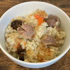 รูปของ 【簡単】柚子胡椒香る、砂肝の炊き込みご飯