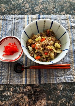 牛挽肉キャベツピーマン丼☆ハッピーご飯-レシピのメイン写真