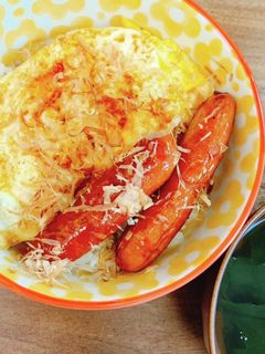 体力ゼロでも作れるウインナー目玉焼き丼-レシピのメイン写真