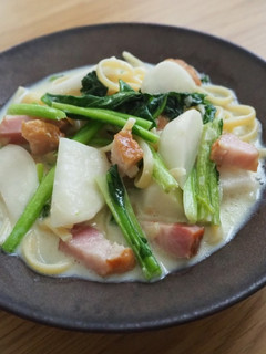 カブとベーコンの豆乳クリームパスタ-レシピのメイン写真