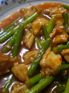 にんにくの芽と鶏肉のチリソース炒め-レシピのメイン写真
