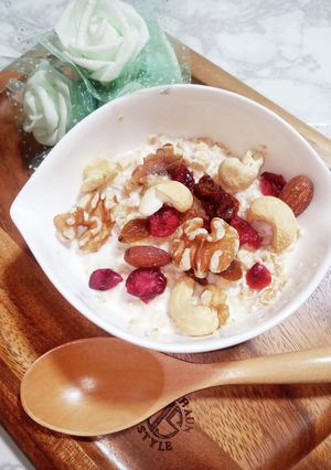 オーツ麦と飲むヨーグルトで簡単少食朝食-レシピのメイン写真