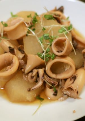 ヤリイカと大根の煮物-レシピのメイン写真