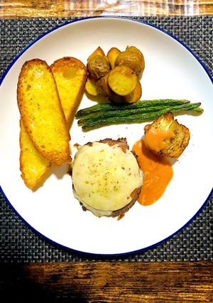 肉の旨味を味わうパテチーズハンバーグ-レシピのメイン写真